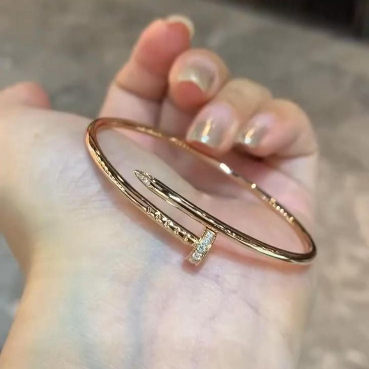 ELEGANCE NAIL DELUXE 18K ZLATÁ