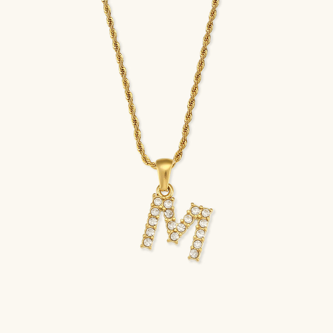 Maeve Přívěsek s Diamantovým Písmem